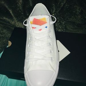 White converses